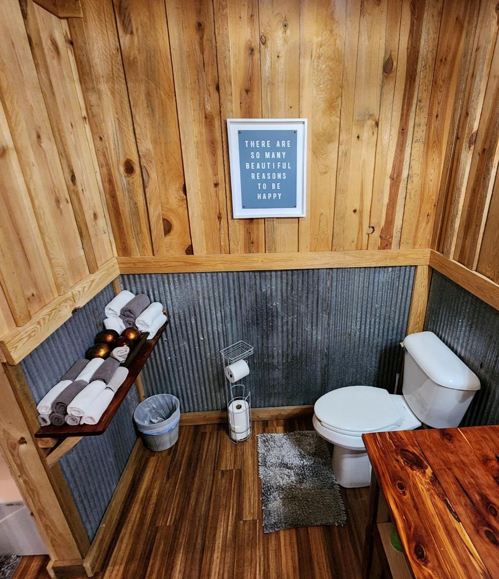 Unique Country Cabin Meets Farmhouse Modern!!! Mena Bagian luar foto