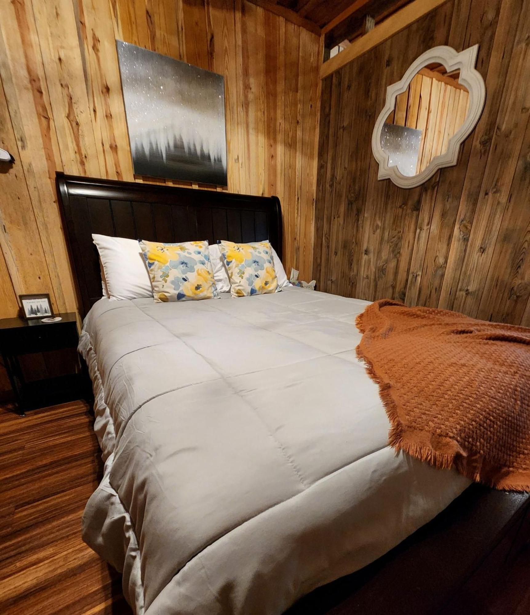 Unique Country Cabin Meets Farmhouse Modern!!! Mena Bagian luar foto